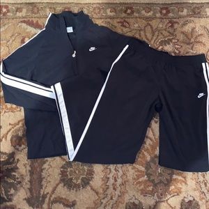 NIKE TRACK SUIT
